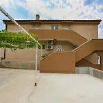 Intrada Apartment