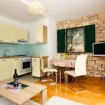 Intrada Apartment *