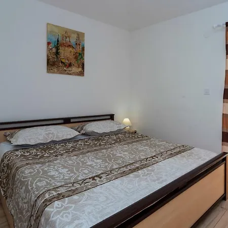 Apartment Intrada