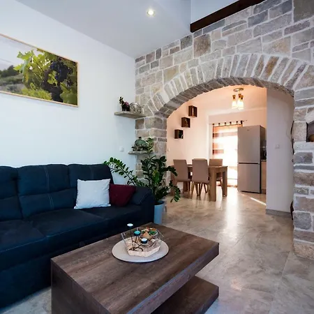 Apartment Intrada Podstrana